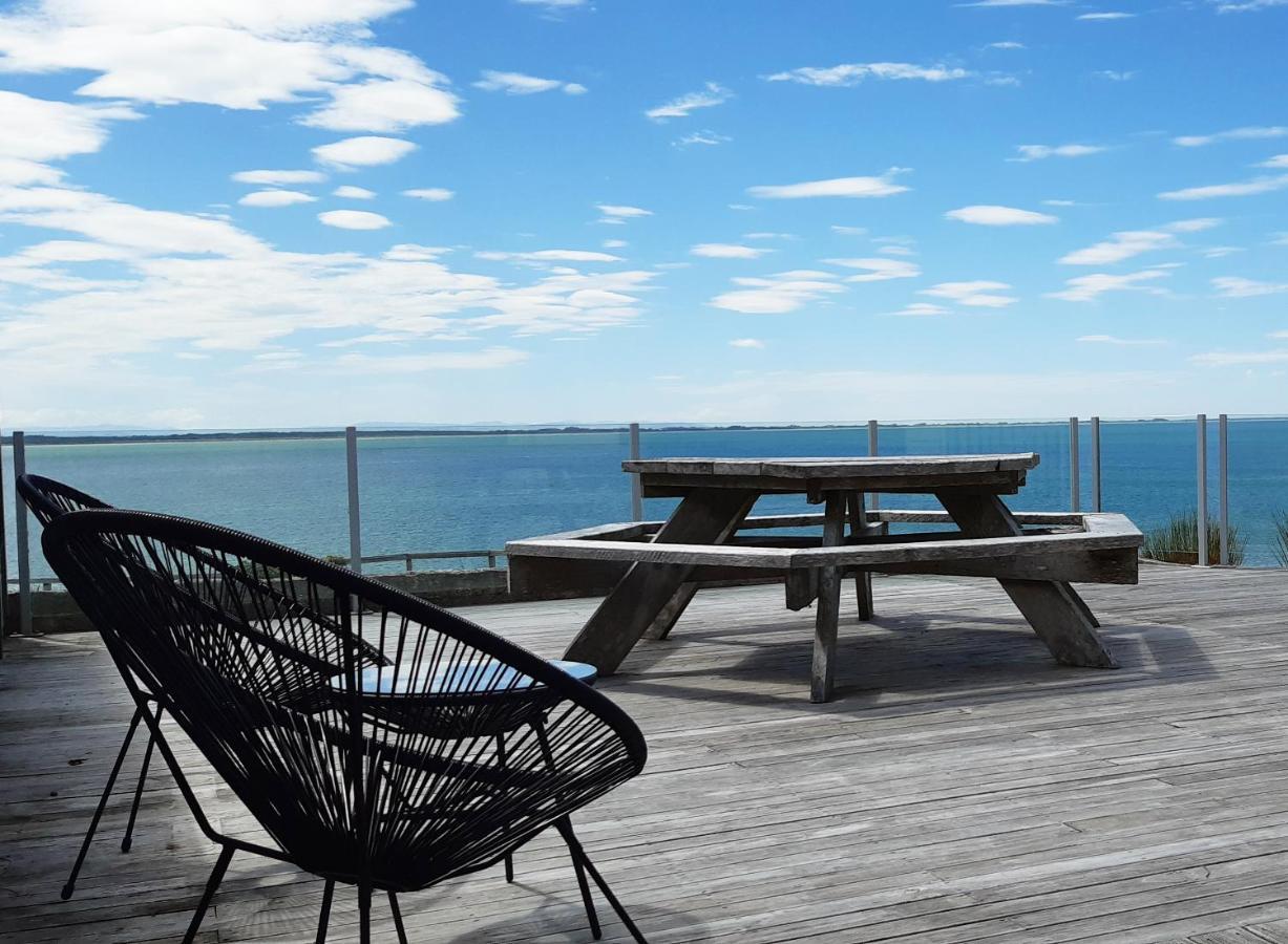 Villa Best Waterfront Deck In Riverton Extérieur photo